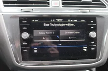 VW Tiguan Allspace R-Line TDI 4MOTION DSG in Deep Black Perleffekt
