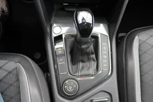 VW Tiguan Allspace R-Line TDI 4MOTION DSG in Deep Black Perleffekt
