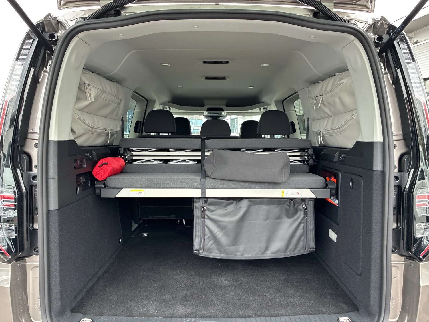 Bild eines VW Caddy California Maxi TDI
