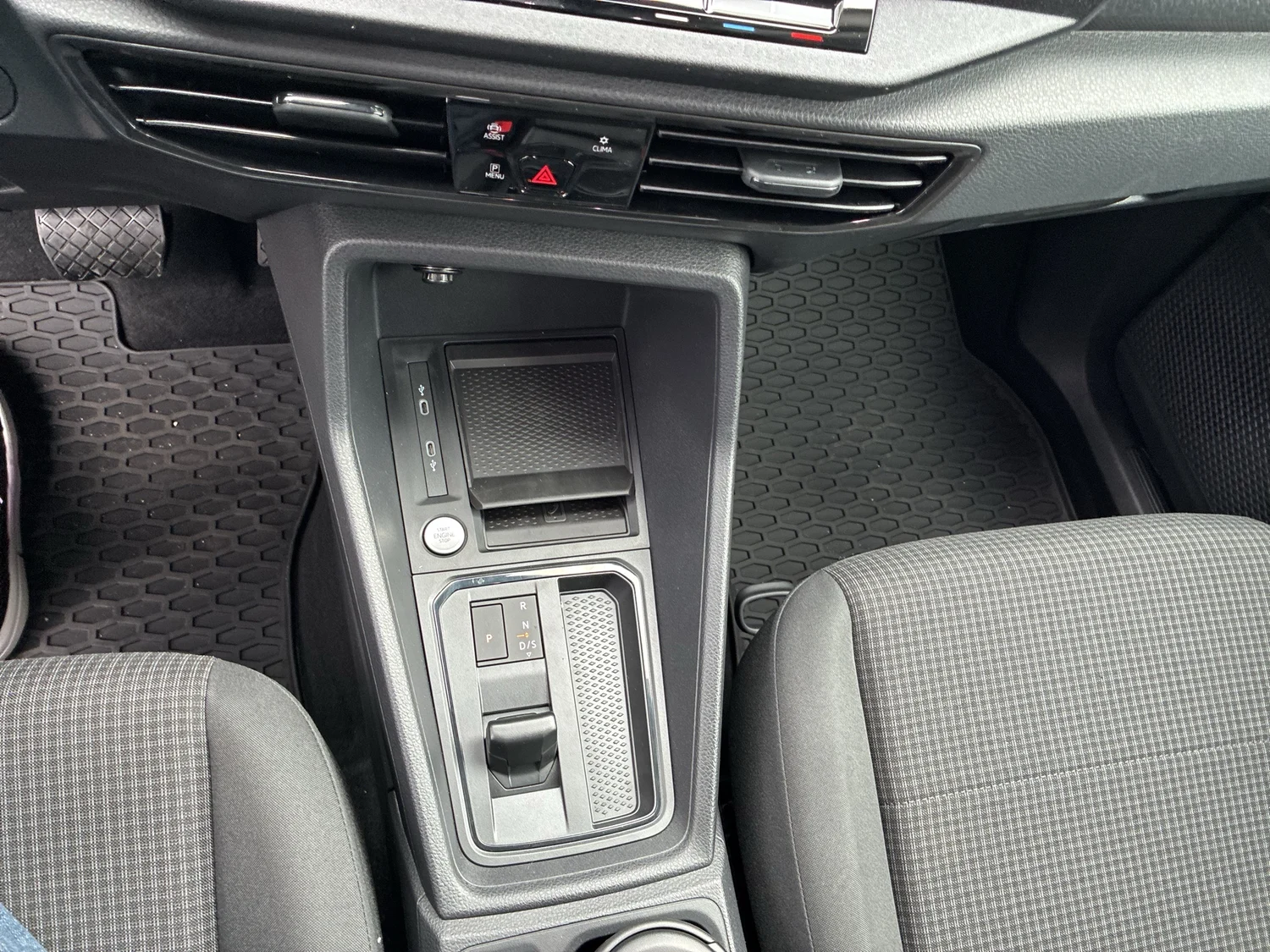 Bild eines VW Caddy California Maxi TDI
