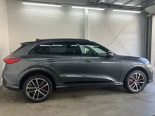 Audi Q5 SUV TDI quattro 150 kW in Daytonagrau Perleffekt