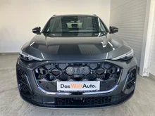 Audi Q5 SUV TDI quattro 150 kW in Daytonagrau Perleffekt