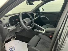 Audi Q5 SUV TDI quattro 150 kW in Daytonagrau Perleffekt