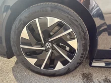 VW ID.7 Tourer Pro 210 kW Business - 77 kWh in Grenadillschwarz Metallic Grafenegg bis September