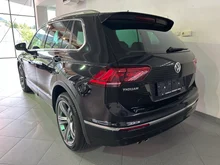VW Tiguan Highline TDI SCR 4MOTION DSG in Deep Black Perlef.