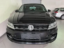 VW Tiguan Highline TDI SCR 4MOTION DSG in Deep Black Perlef.