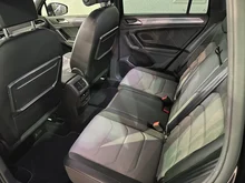 VW Tiguan Highline TDI SCR 4MOTION DSG in Deep Black Perlef.