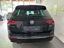 VW Tiguan Highline TDI SCR 4MOTION DSG in Deep Black Perlef.