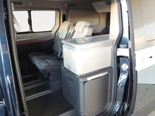 VW California Ocean eHybrid 180 kW 4M in Candyweiß / Starlightblue Metallic