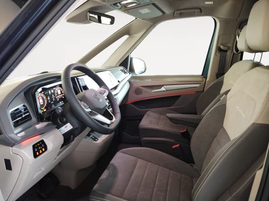 Bild eines VW California Ocean eHybrid 180 kW 4M