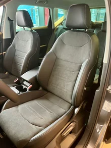 Thumbnail-Foto von Fahrzeug