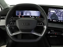 Audi Q3 TFSI 110 kW in Salbeigrün Metallic