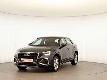 Audi Q2 35 TFSI admired