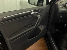 VW Tiguan Highline TDI SCR 4MOTION in Deep Black Perleffekt