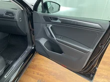 VW Tiguan Highline TDI SCR 4MOTION in Deep Black Perleffekt