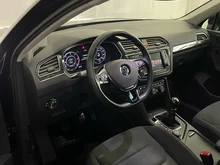 VW Tiguan Highline TDI SCR 4MOTION in Deep Black Perleffekt