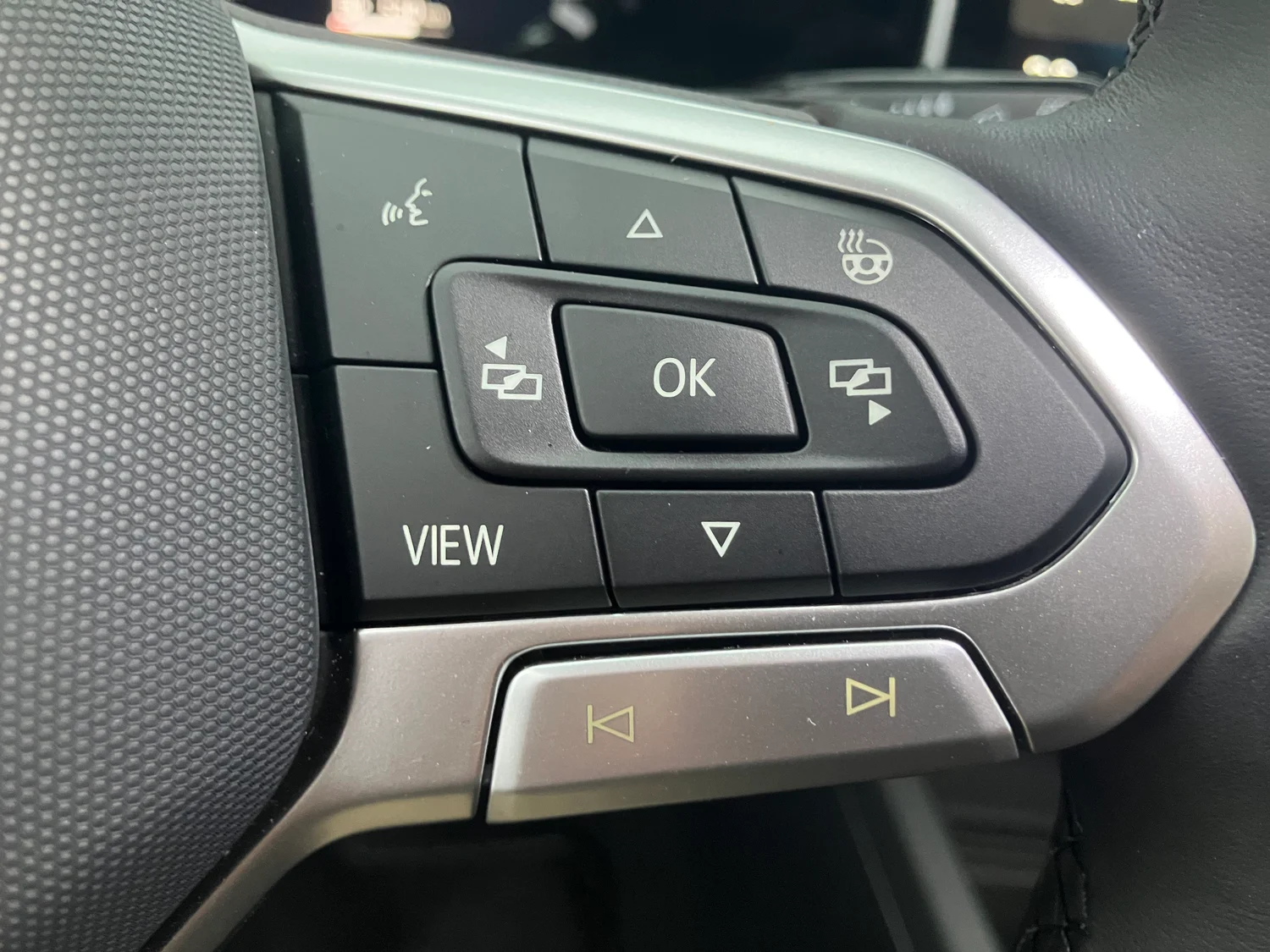 Bild eines VW Golf Variant Business mHeV DSG