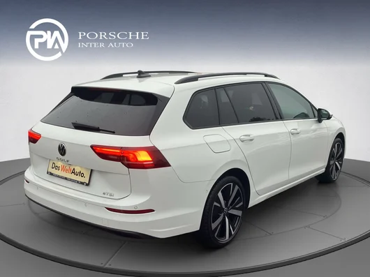 Bild eines VW Golf Variant Business mHeV DSG