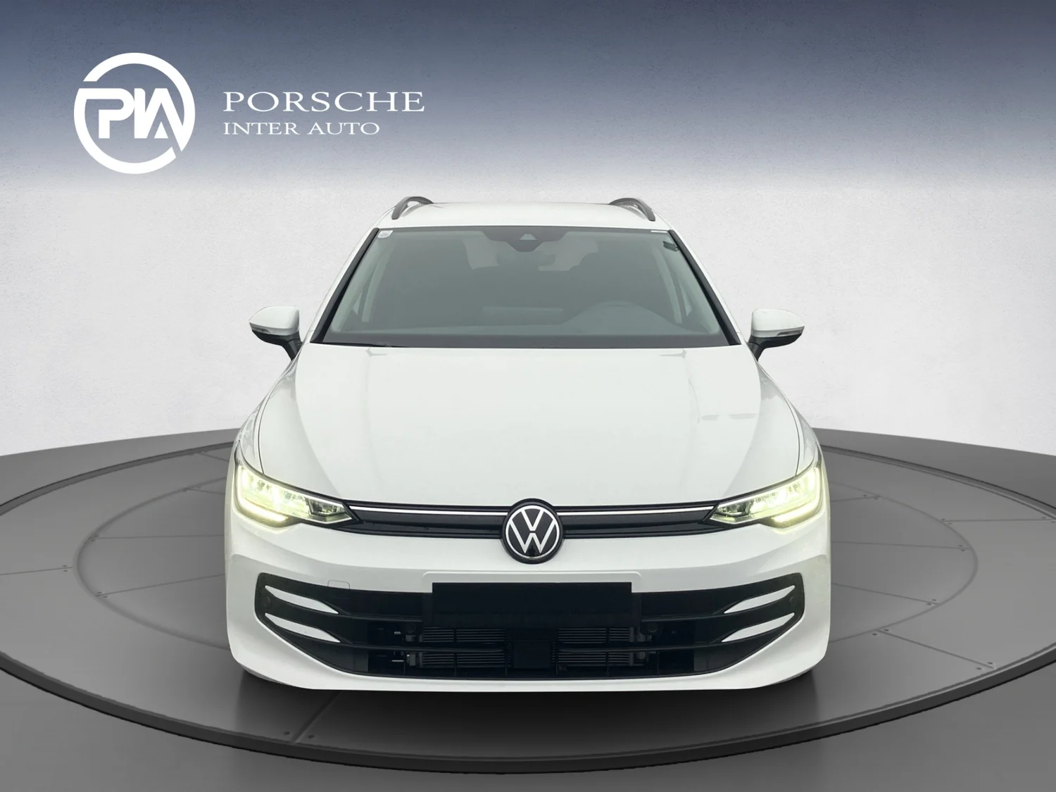 Bild eines VW Golf Variant Business mHeV DSG