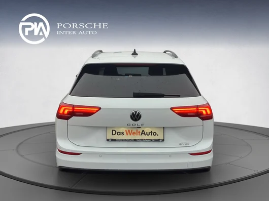 Bild eines VW Golf Variant Business mHeV DSG