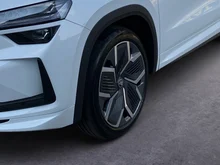 Škoda Kodiaq 4x4 Sportline TDI DSG in Moon-Weiß Metallic