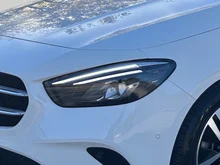 Mercedes B 180 in weiss - normal