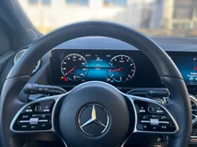 Mercedes B 180 in weiss - normal