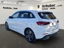 Mercedes B 180 in weiss - normal