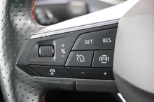 SEAT Arona FR Austria 1.0 TSI in Asphalt-Blau Metallic Dach Candy Weiß