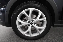 SEAT Arona FR Austria 1.0 TSI in Asphalt-Blau Metallic Dach Candy Weiß