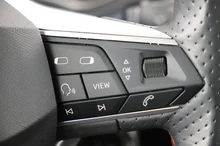 SEAT Arona FR Austria 1.0 TSI in Asphalt-Blau Metallic Dach Candy Weiß