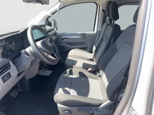 VW Caravelle Life LR TDI 4MOTION in Light Grey Metallic