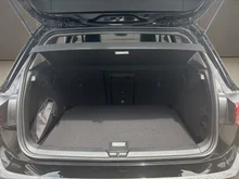 VW Golf Rabbit mHEV DSG in Grenadillschwarz Metallic