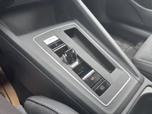 VW Golf Rabbit mHEV DSG in Grenadillschwarz Metallic