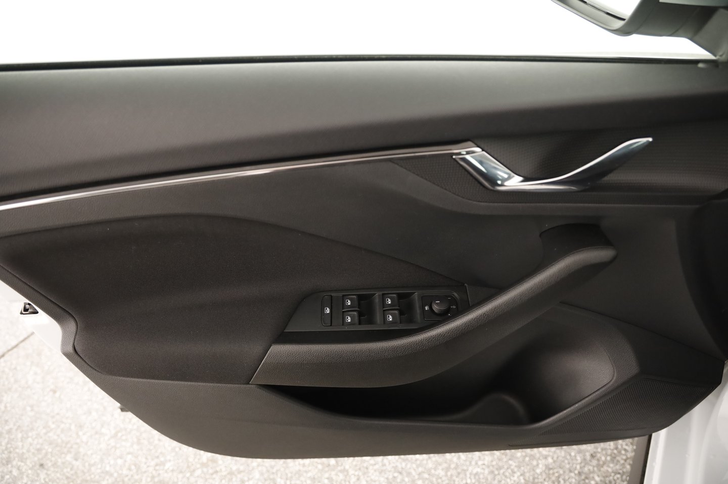 Škoda KAMIQ Ambition TSI DSG | Bild 6 von 21