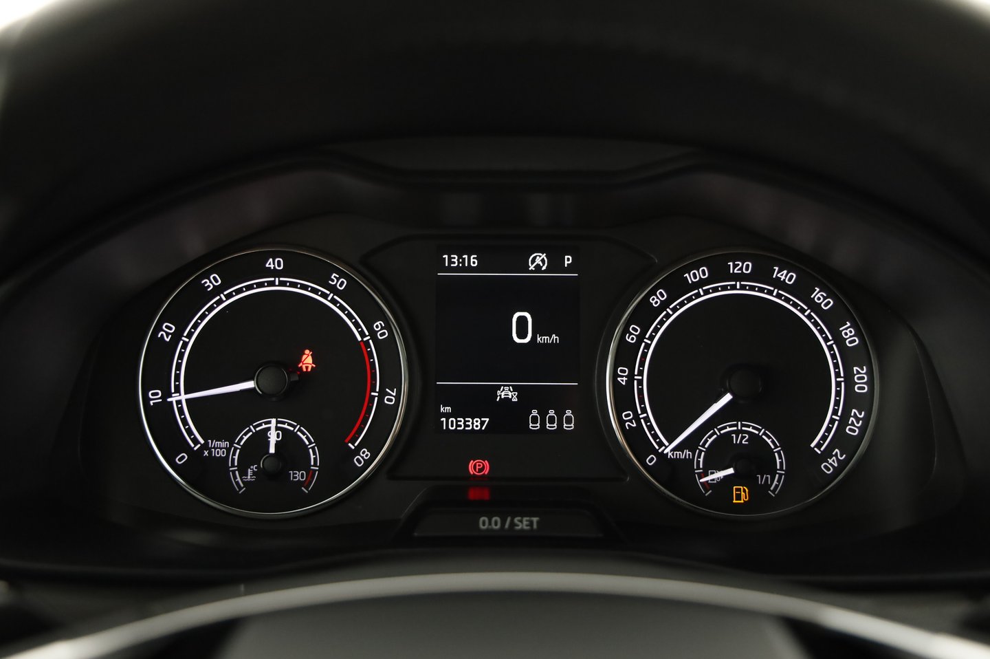Škoda KAMIQ Ambition TSI DSG | Bild 14 von 21