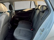 VW Golf Variant Life mHeV DSG in Pure White