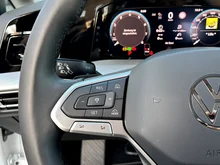 VW Golf Variant Life mHeV DSG in Pure White