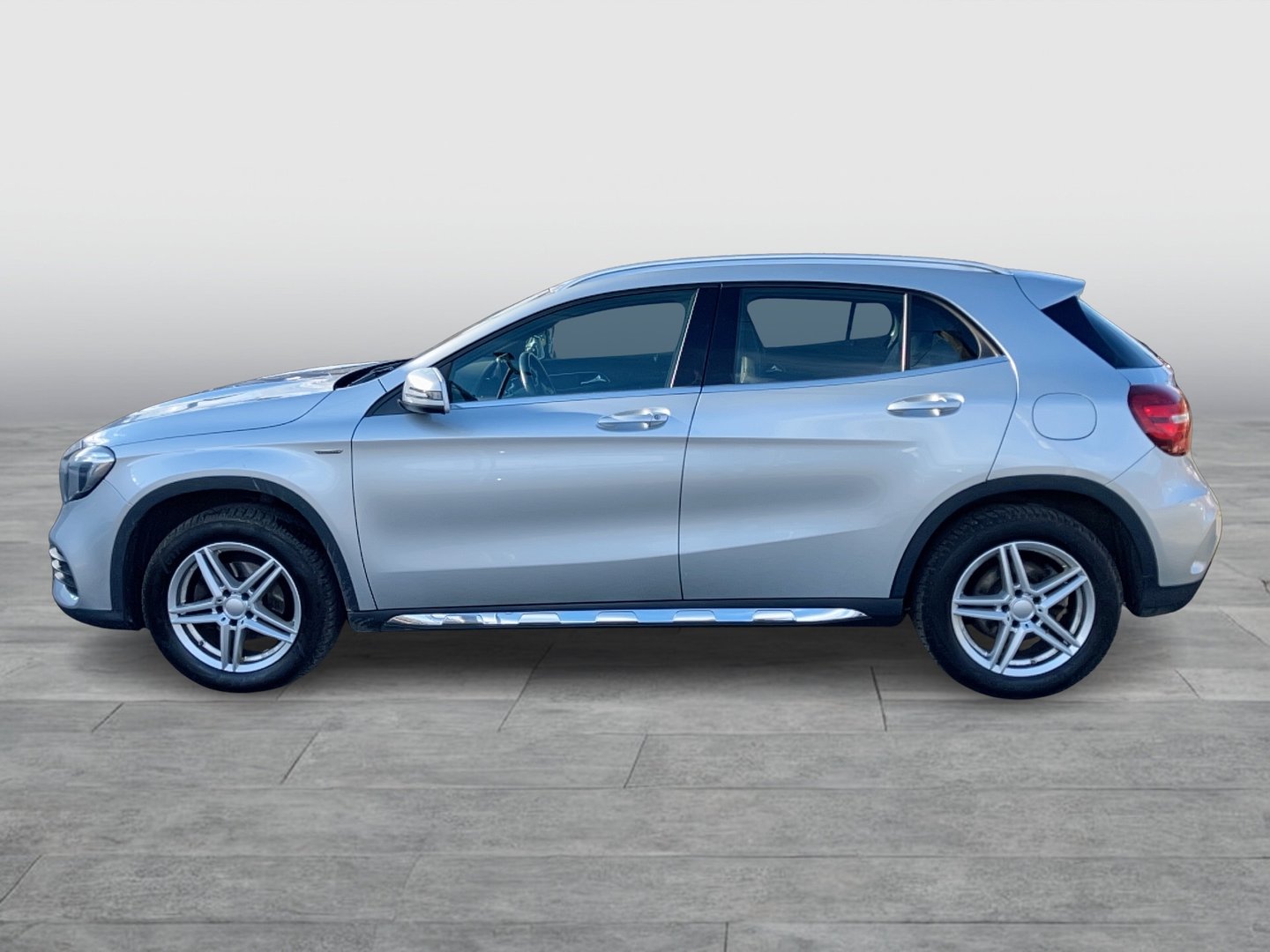 Mercedes GLA 200 Aut. | Bild 2 von 25