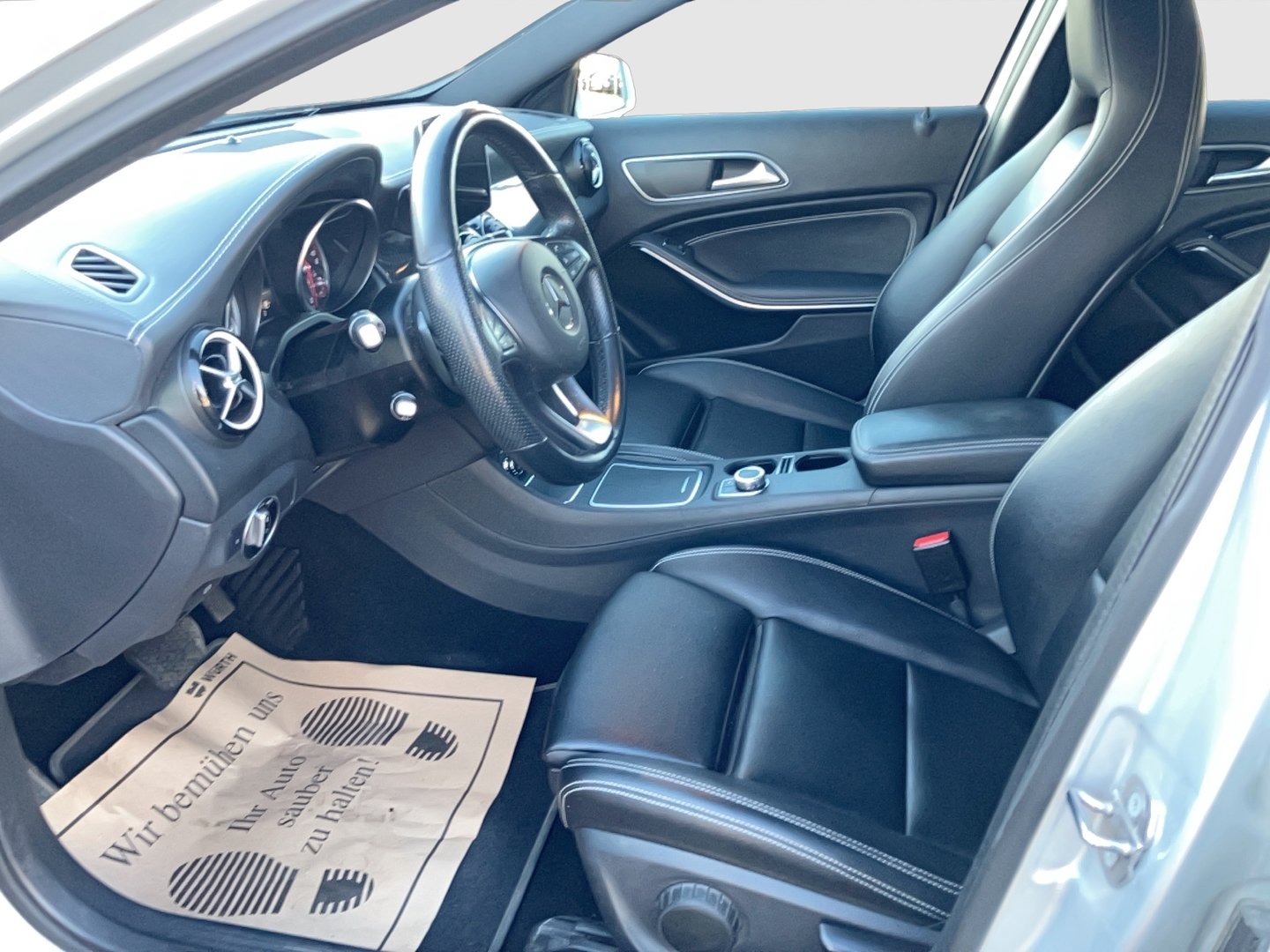 Mercedes GLA 200 Aut. | Bild 10 von 25