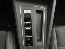 VW Golf Rabbit mHEV DSG in Grenadillschwarz Metallic