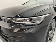 VW Golf Rabbit mHEV DSG in Grenadillschwarz Metallic