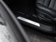 Porsche Cayenne Turbo E-Hybrid in chromitschwarzmetallic