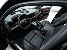 Porsche Cayenne Turbo E-Hybrid in chromitschwarzmetallic