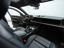 Porsche Cayenne Turbo E-Hybrid in chromitschwarzmetallic