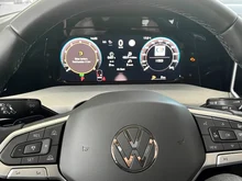VW Golf Rabbit mHEV TSI DSG in Grenadillschwarz Metallic