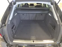 Audi A4 Avant 30 TDI in mythosschwarz metallic