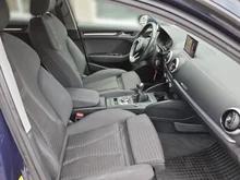 Audi A3 Sportback SB 1.6 TDI intense in dunkelblau - normal