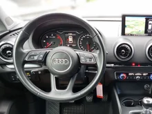 Audi A3 Sportback SB 1.6 TDI intense in dunkelblau - normal