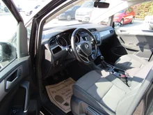 VW Touran Comfortline TDI SCR in Deepblack Perleffekt
